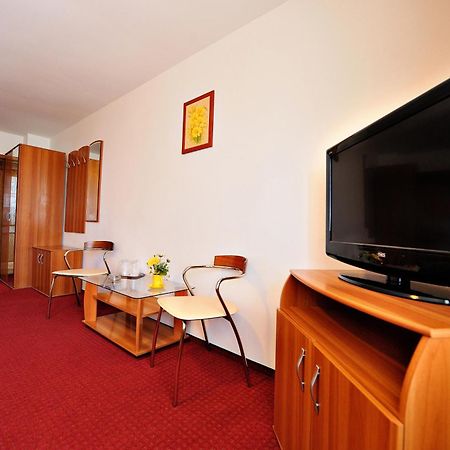 Motel Confort Floresti  Экстерьер фото