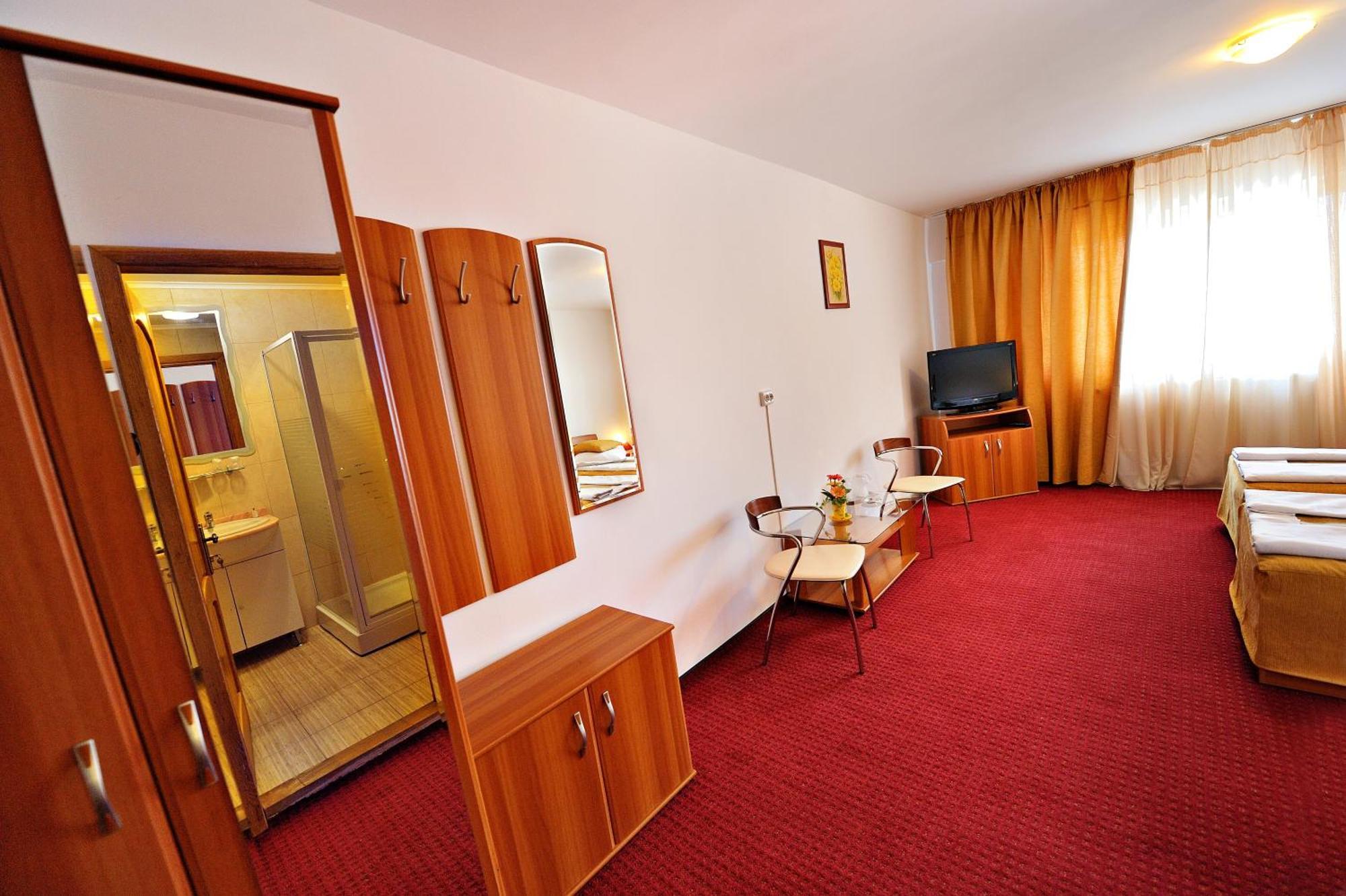 Motel Confort Floresti  Экстерьер фото