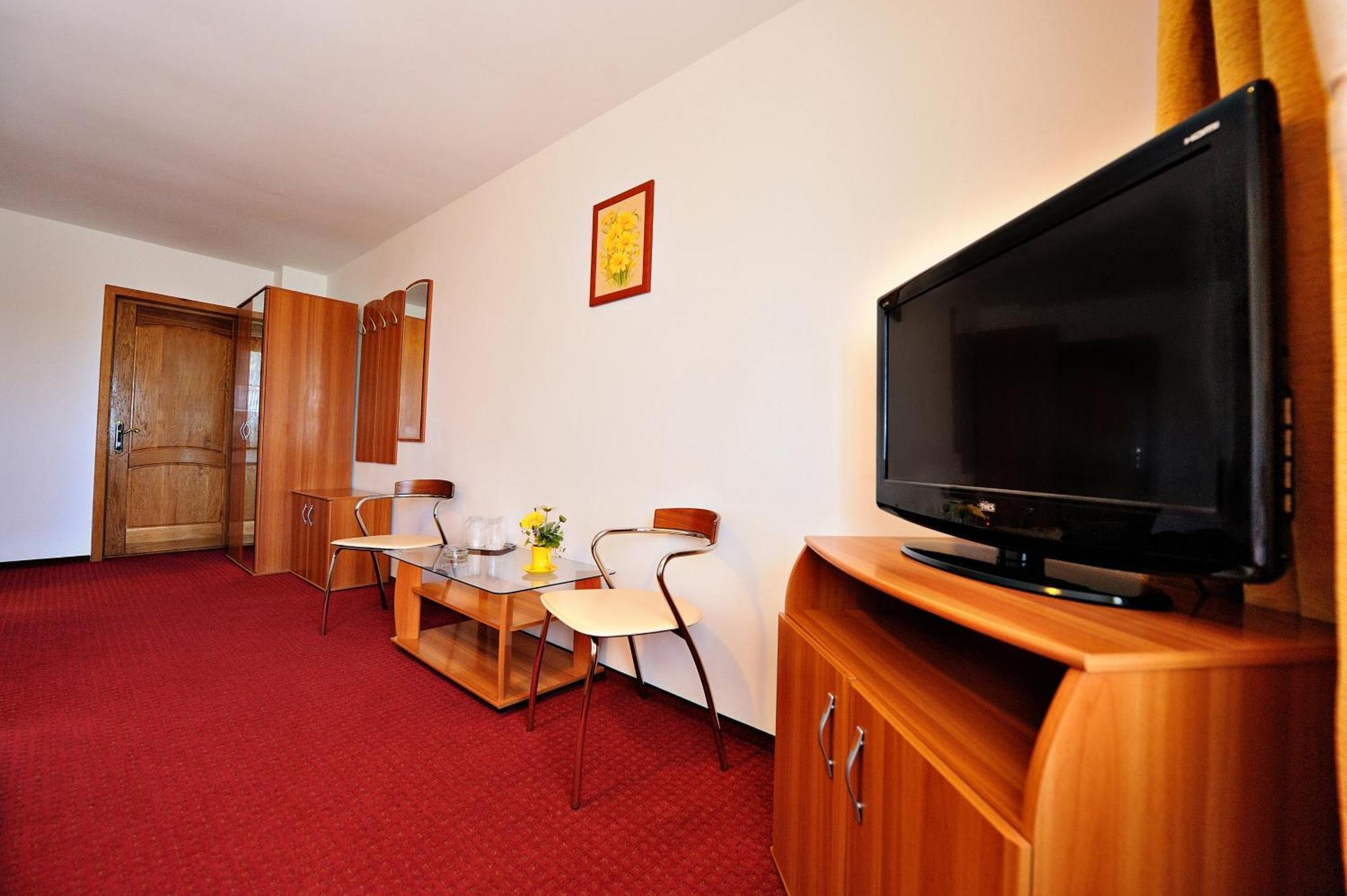 Motel Confort Floresti  Экстерьер фото